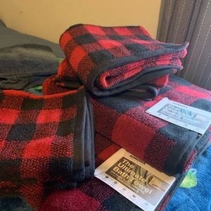 NWT Buffalo Check towel set 6 included